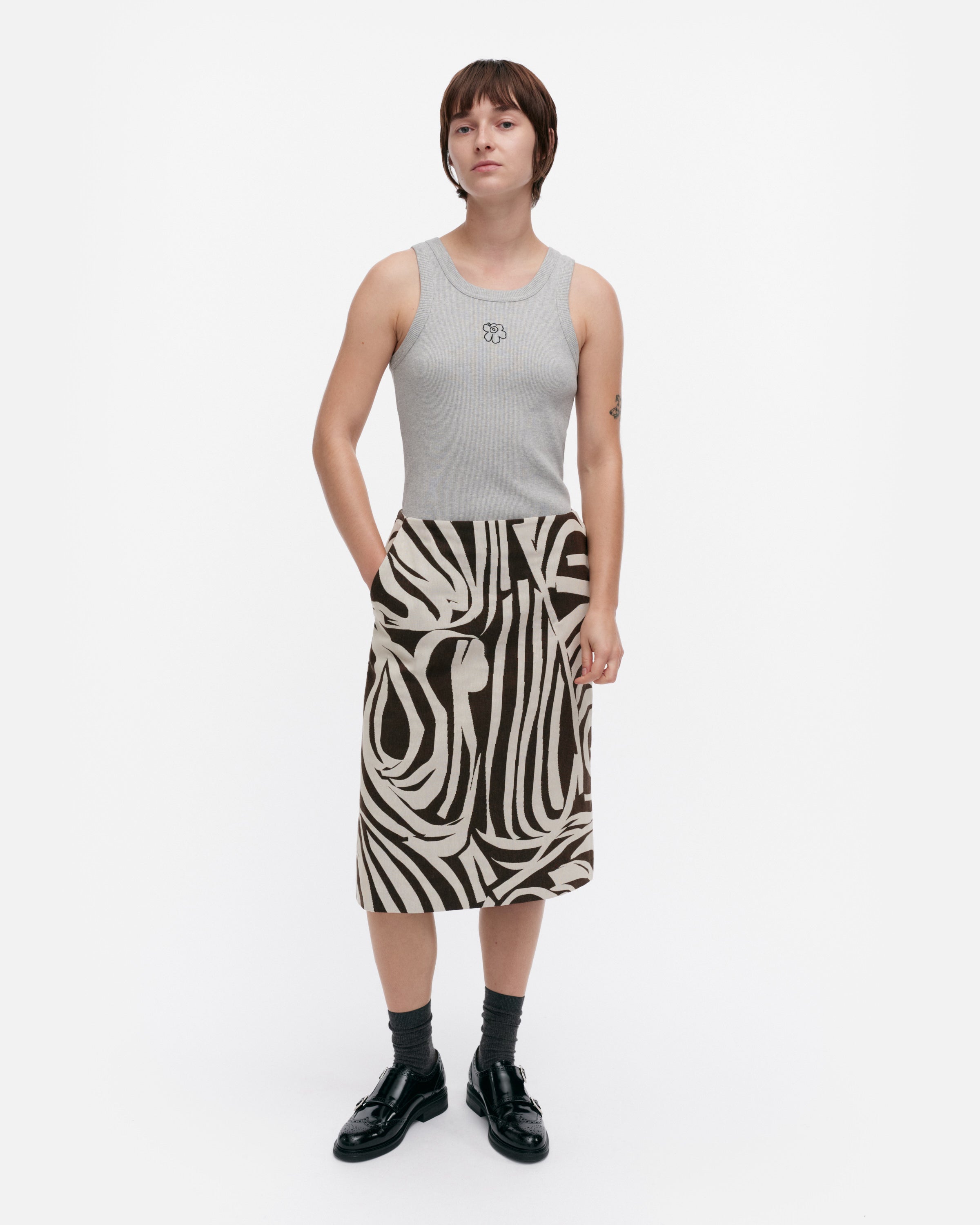 Valaa Jokuraita Skirt 63cm