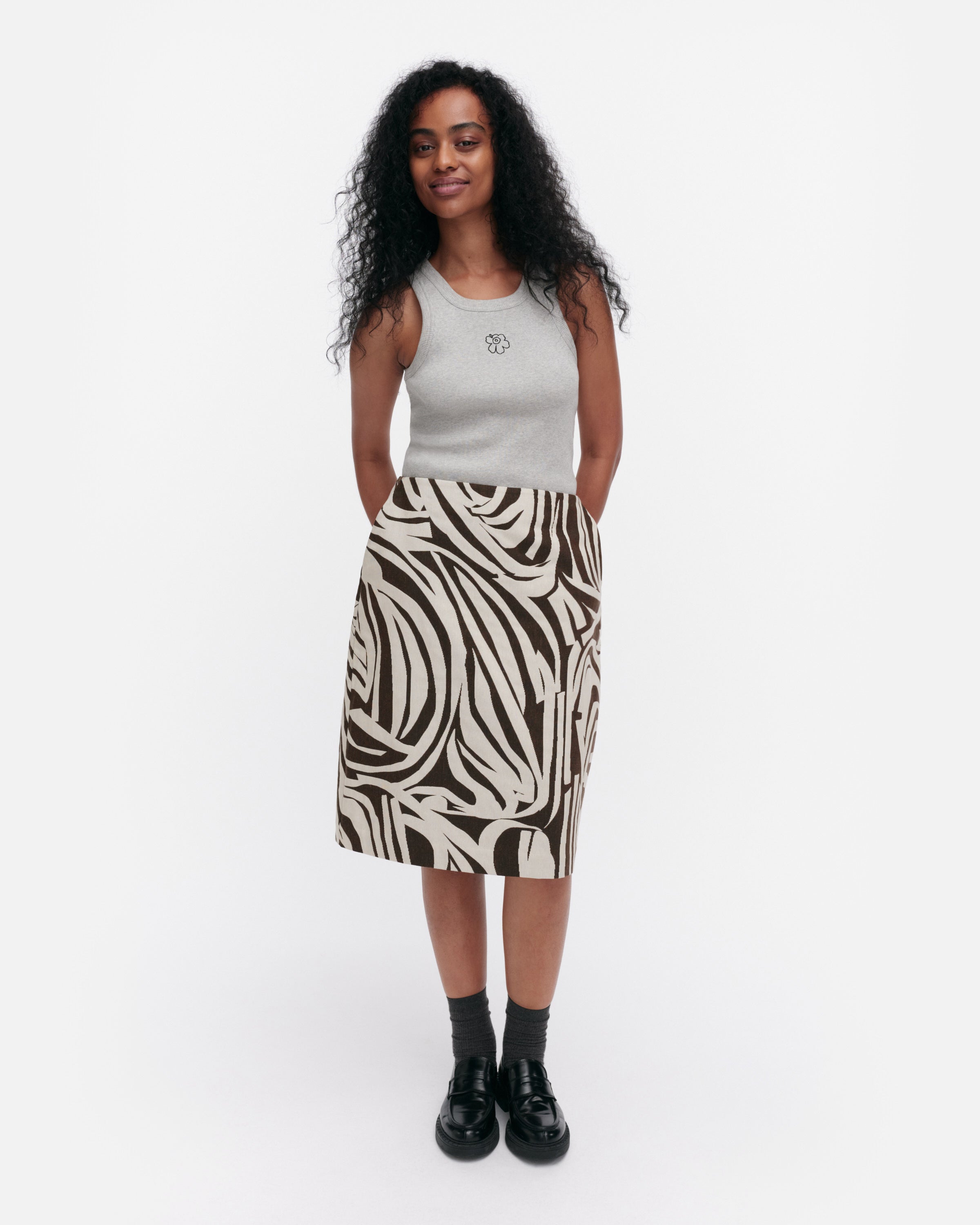 Valaa Jokuraita Skirt 63cm