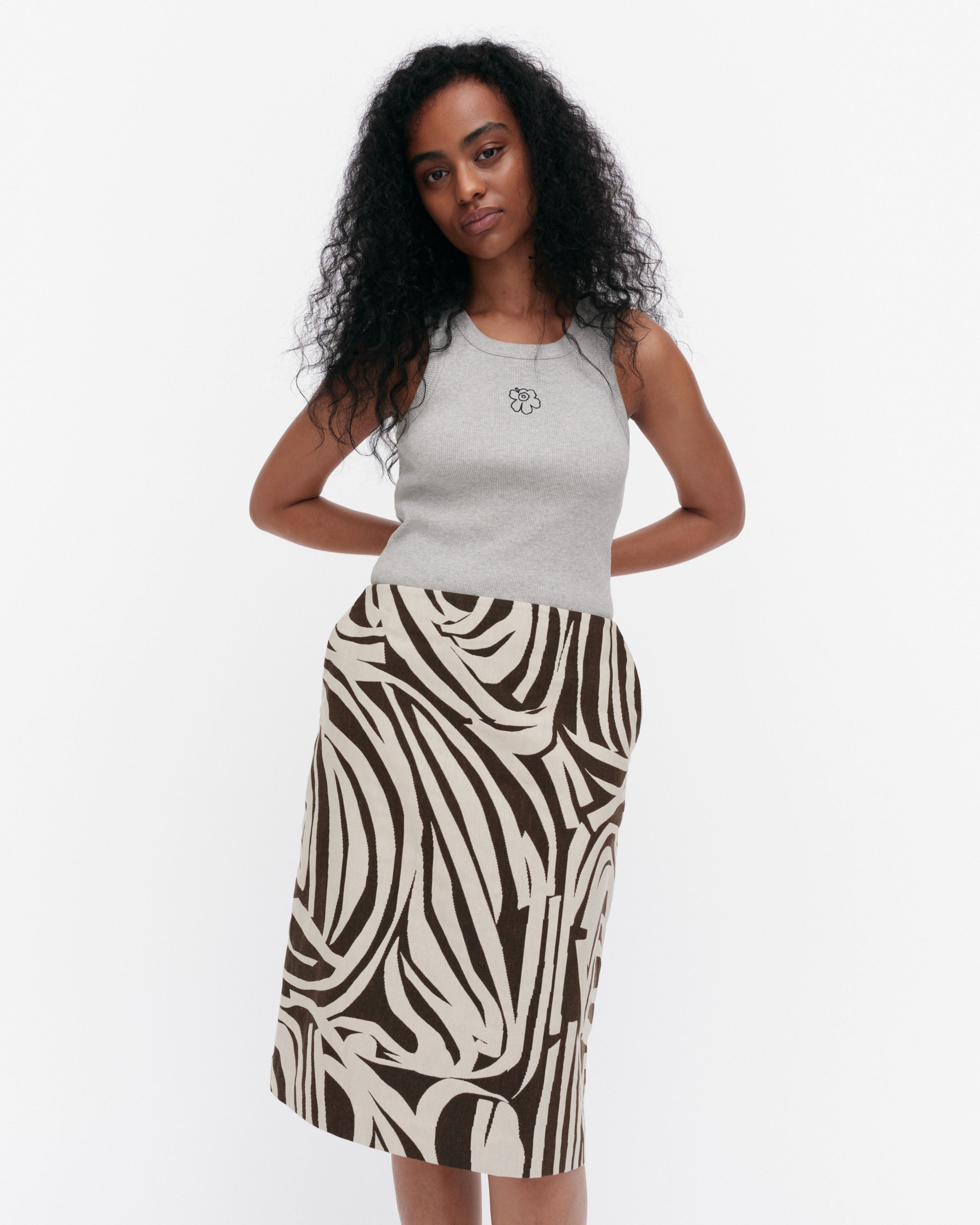 Valaa Jokuraita Skirt 63cm