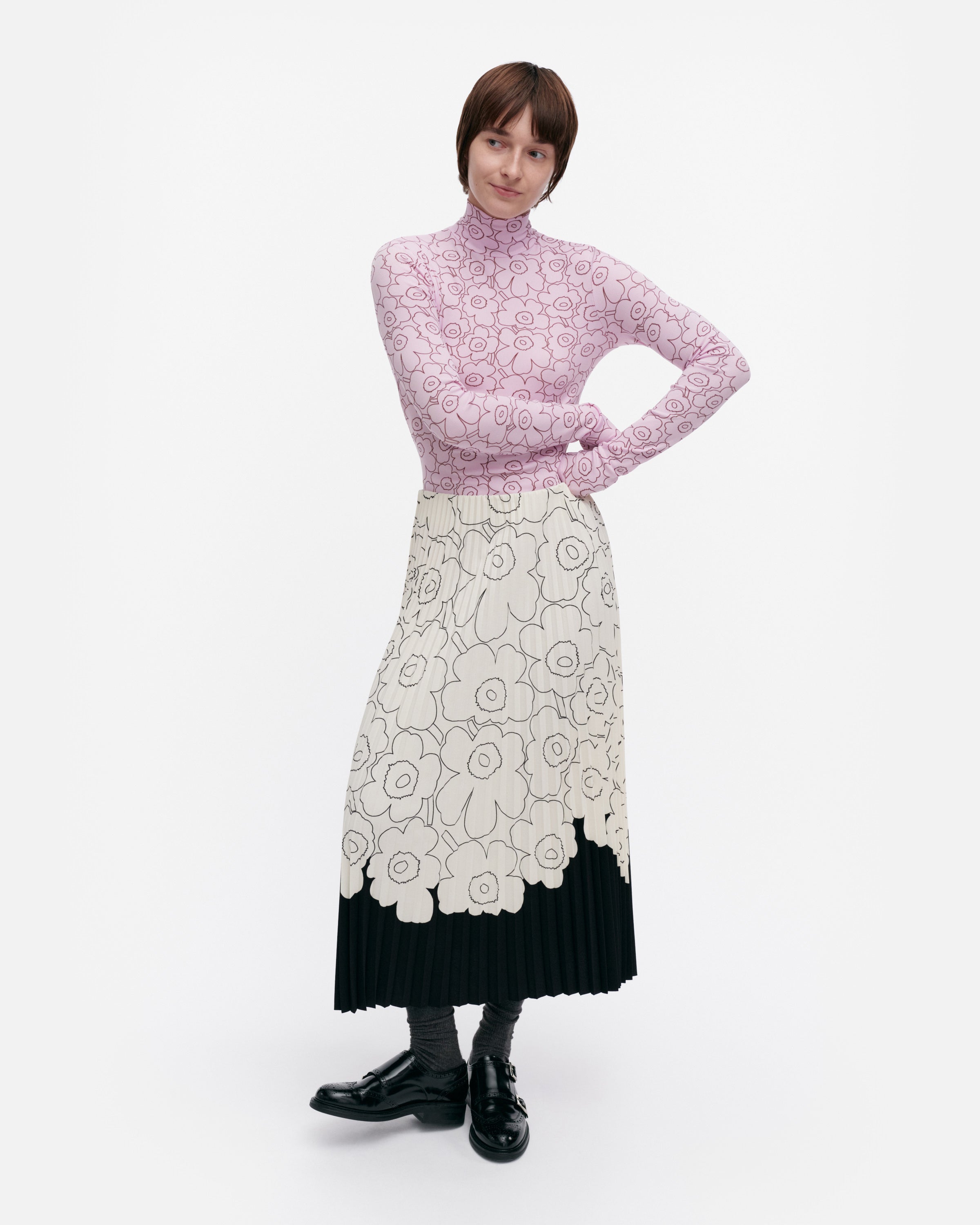 Solmia Outline Unikko Turtleneck Long Sleeve Top 57cm