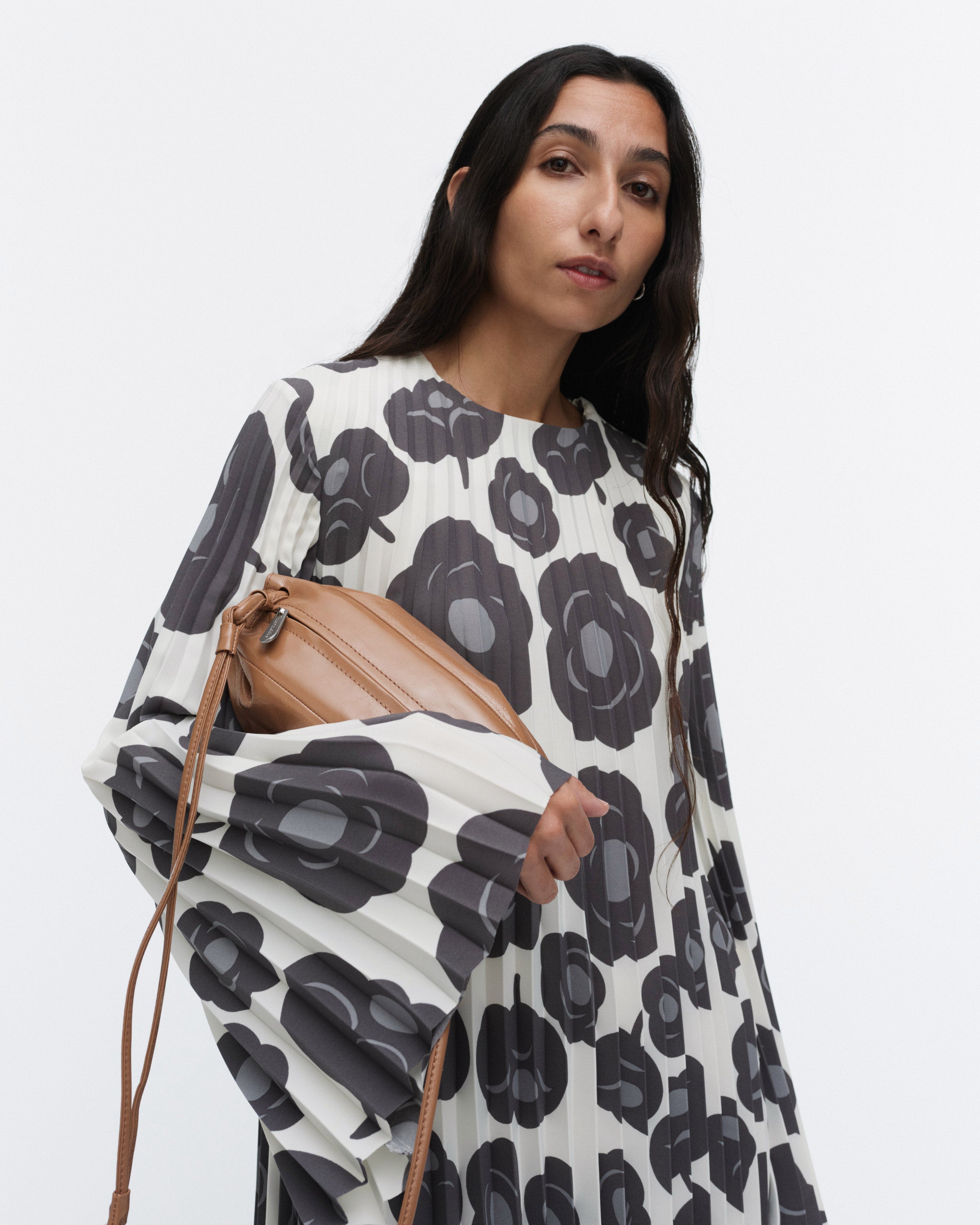 Pikku Karla Patent Shoulder Bag