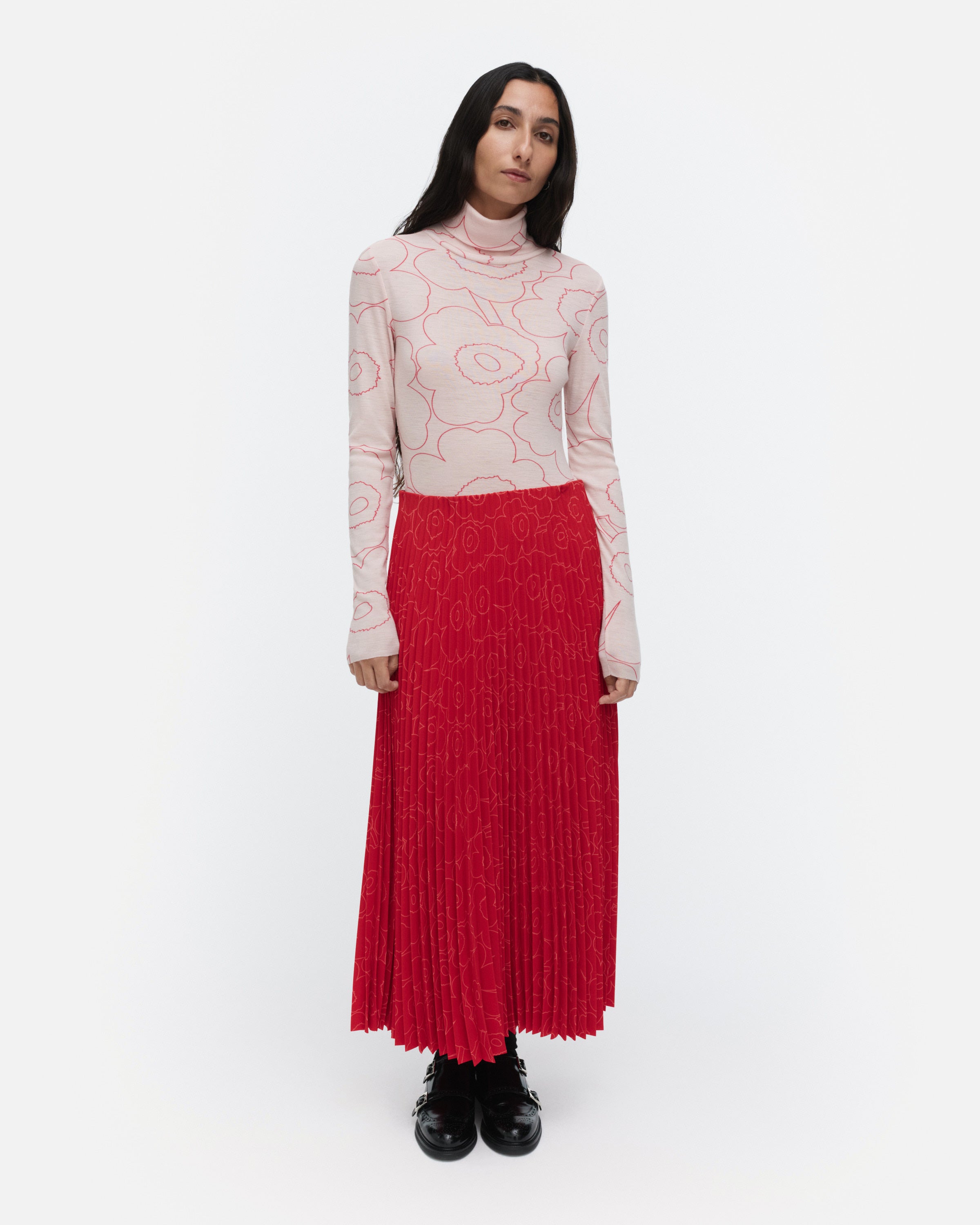 Outline Unikko Vilina Turtleneck Merino Wool Long Sleeve Top 61cm