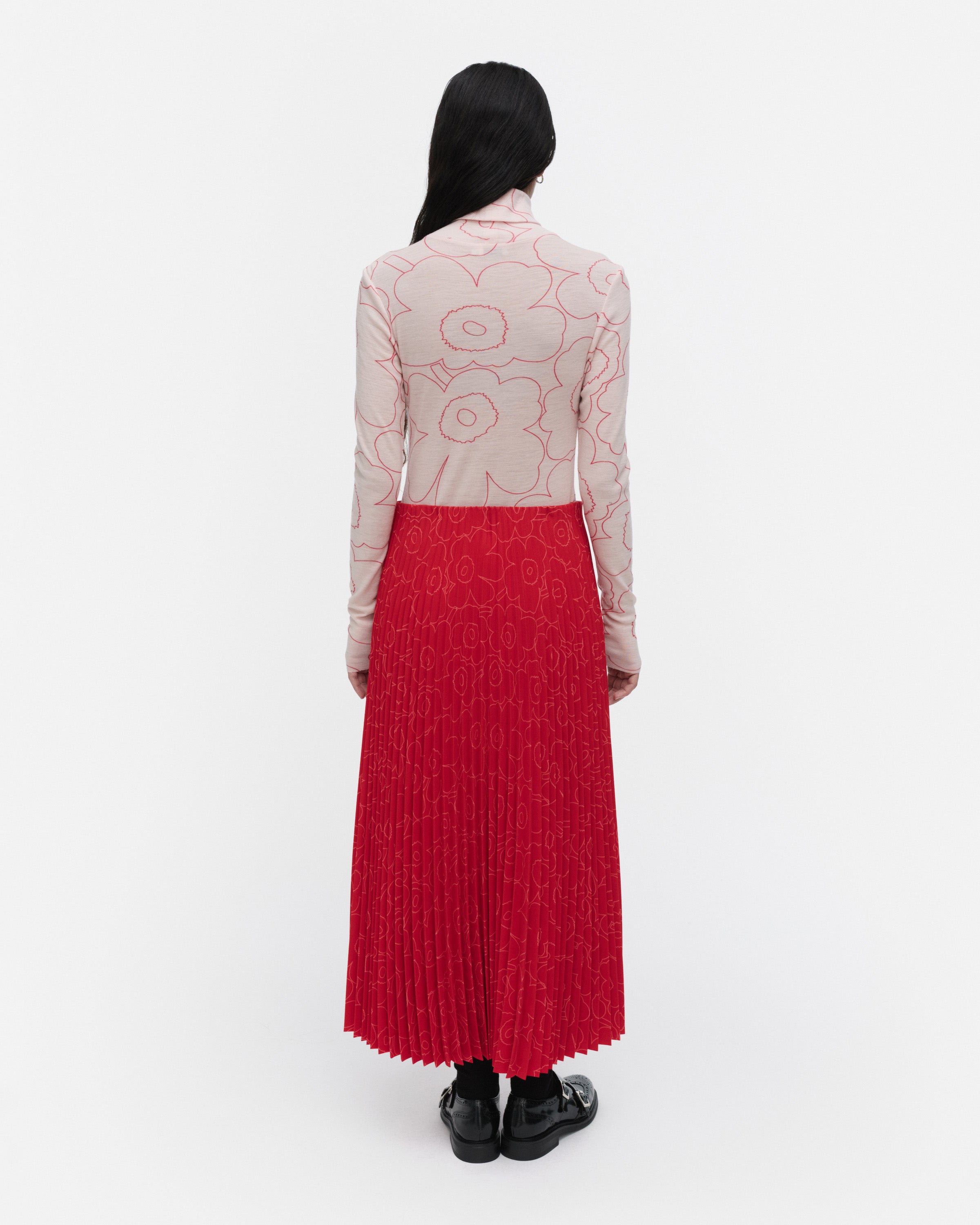Outline Unikko Vilina Turtleneck Merino Wool Long Sleeve Top 61cm