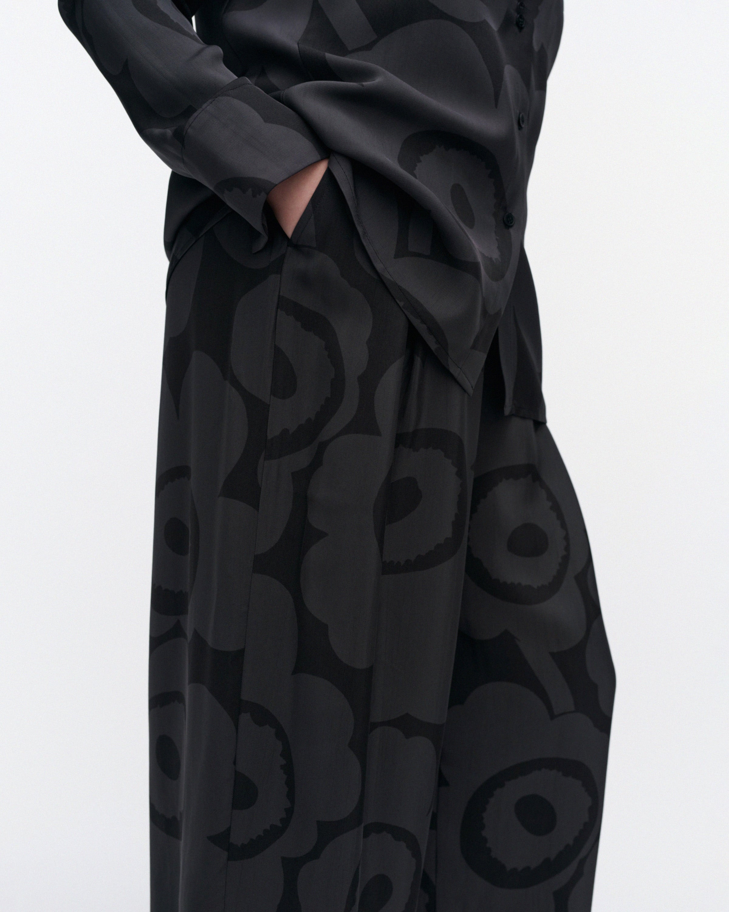 Nahtavyys Unikko Viscose Wideleg Trousers