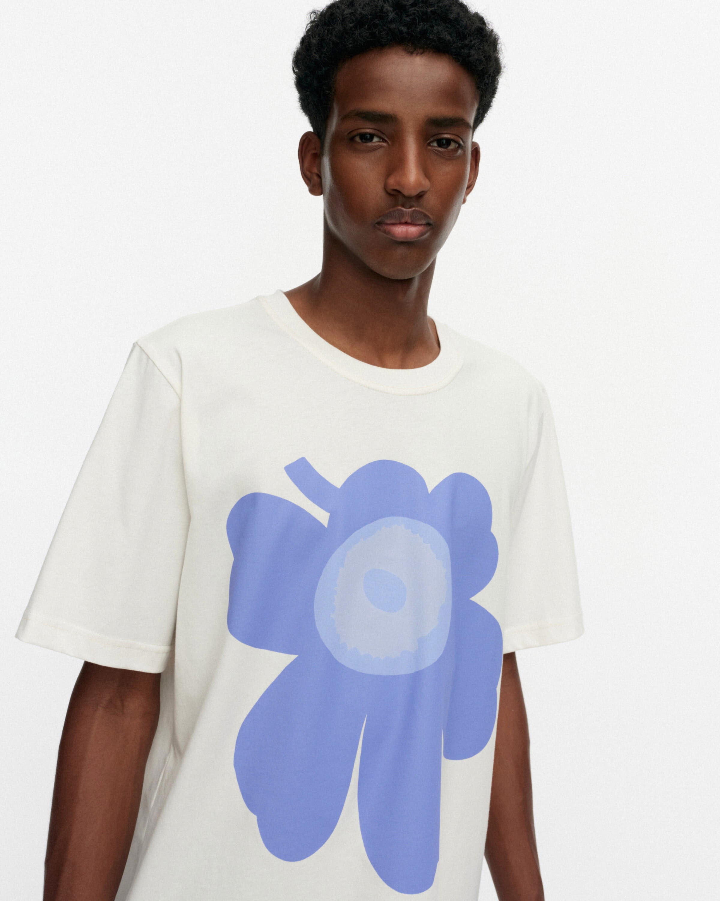 KIOSKI ASIA EXCLUSIVE EMBLA UNIKKO PLACEMENT SHORT SLEEVE TOP 71CM