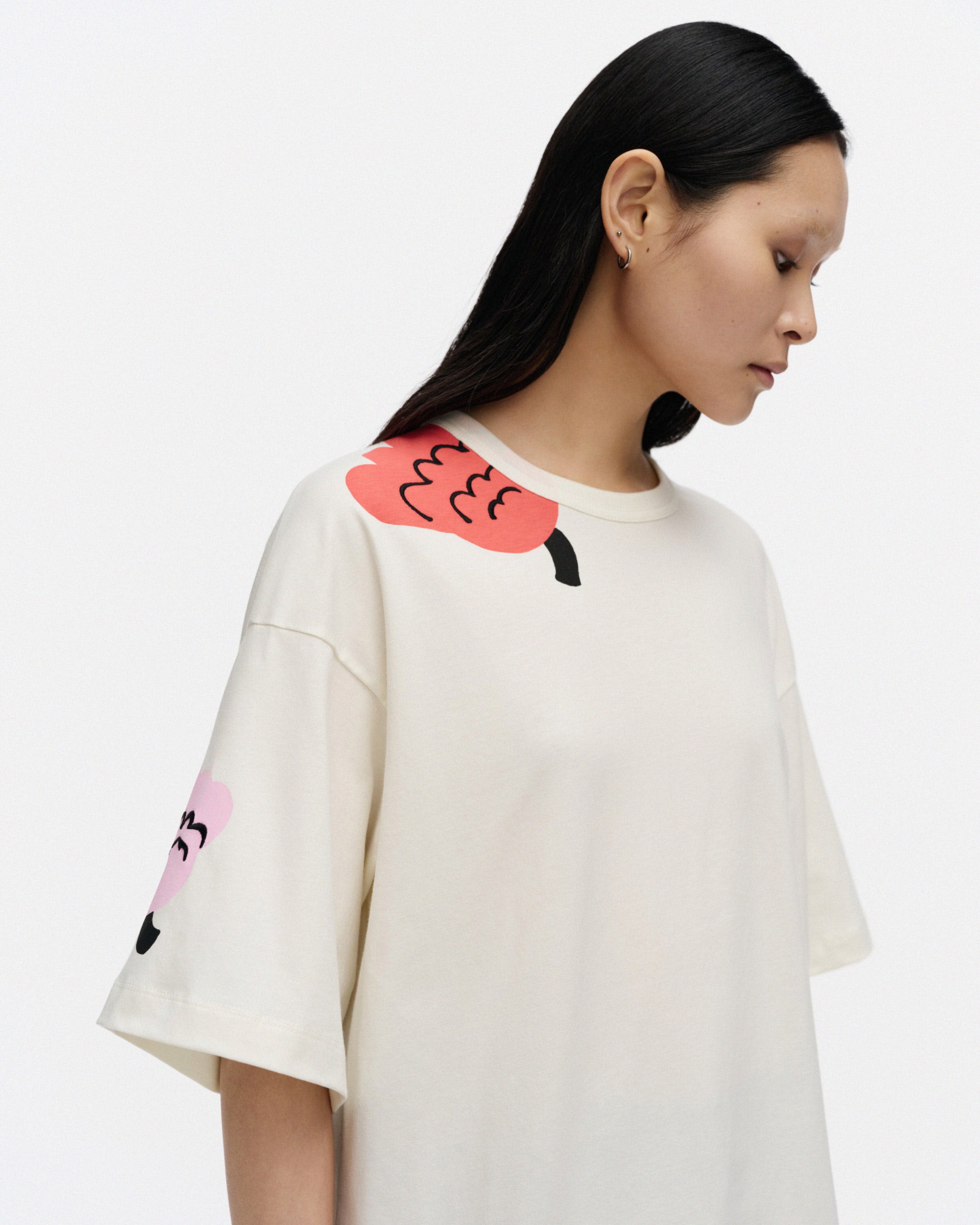 Puhua Kukasta Kukkaan Placement Short Sleeve Top 79cm