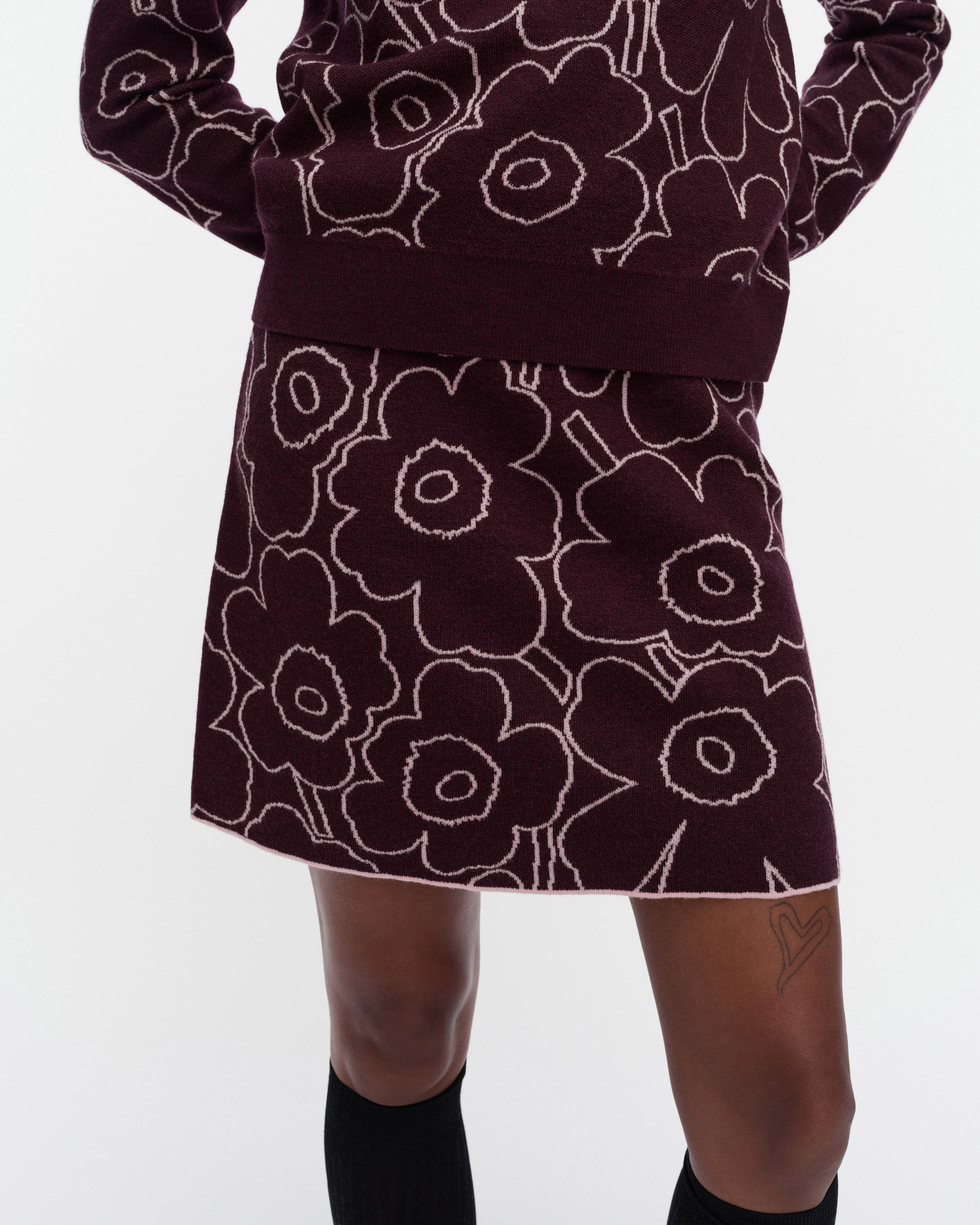 Toistuva Outline Unikko Knitted Mini Skirt 44cm