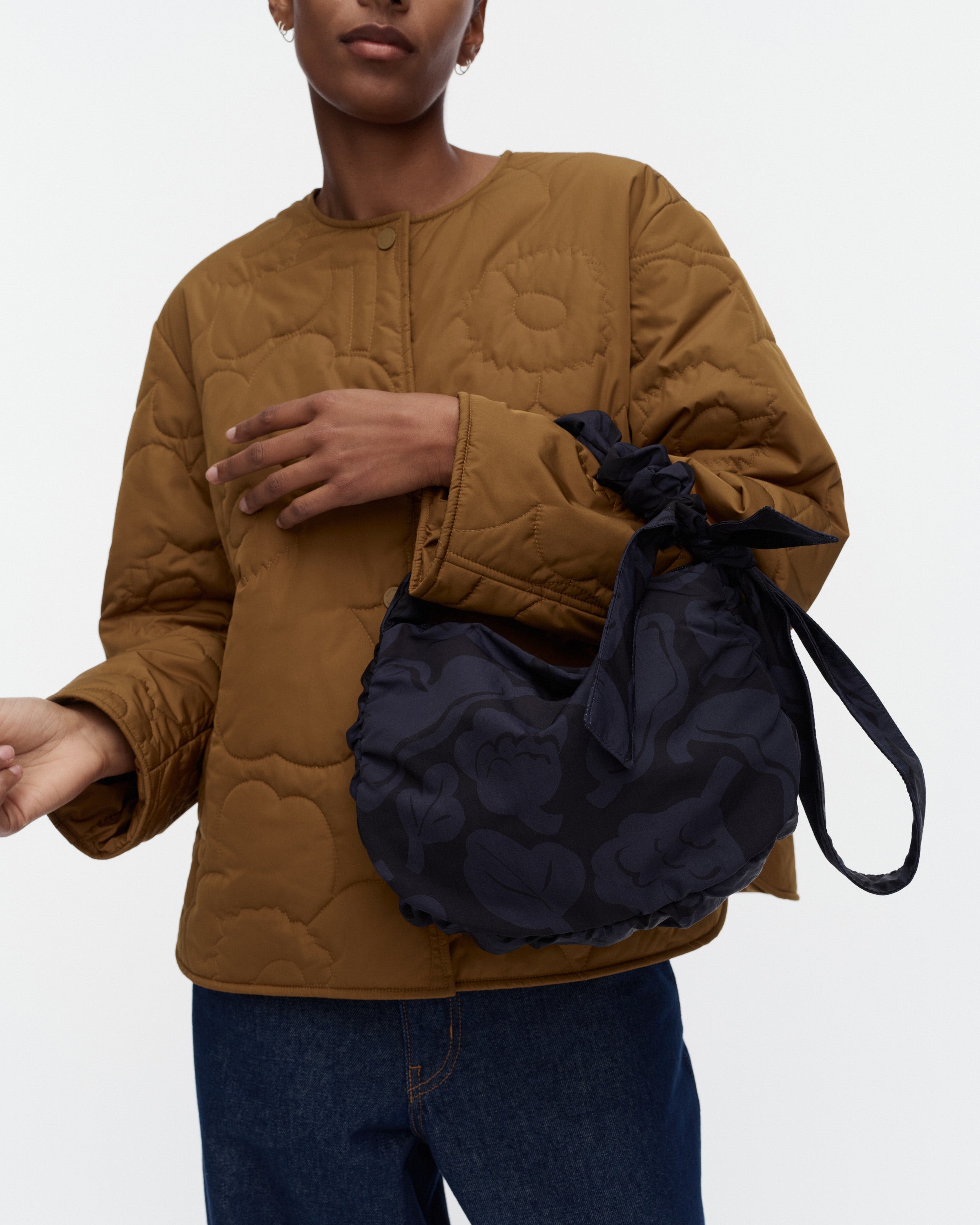 Utu Kukasta Kukkaan Medium Crossbody Bag