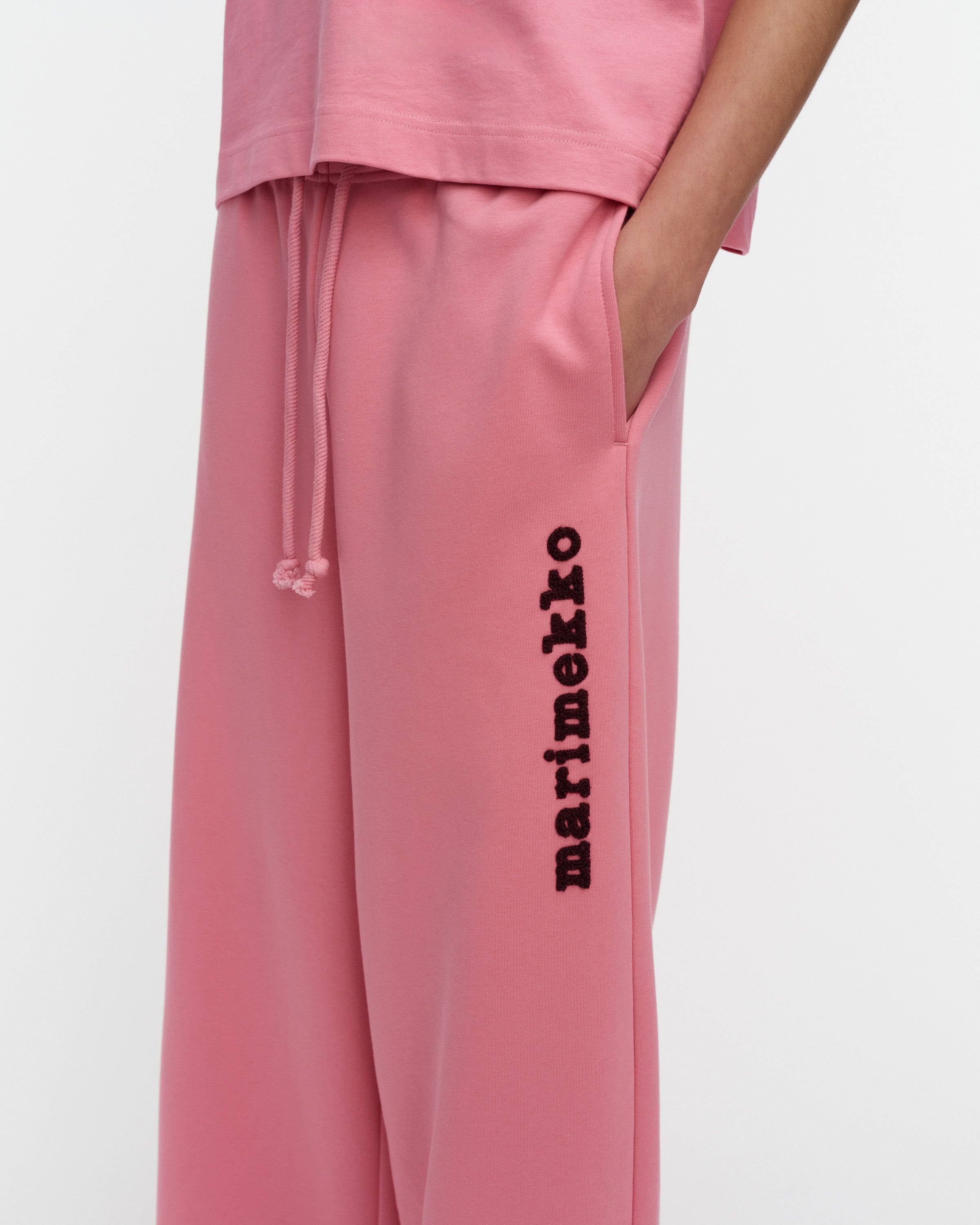 Kioski Kikapo Logo Placement Fleece Sweatpants
