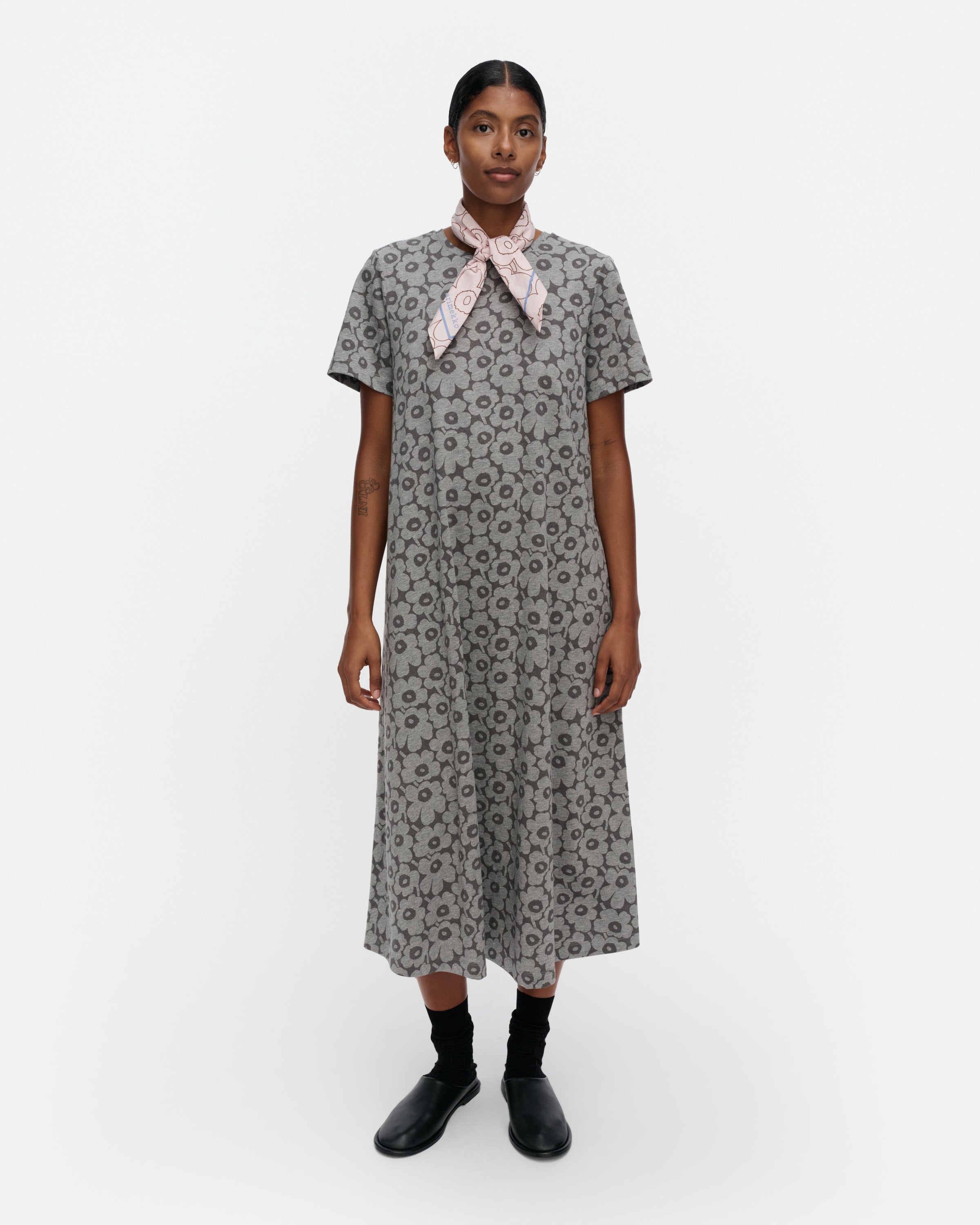 Pisteinen Unikko T-shirt Dress