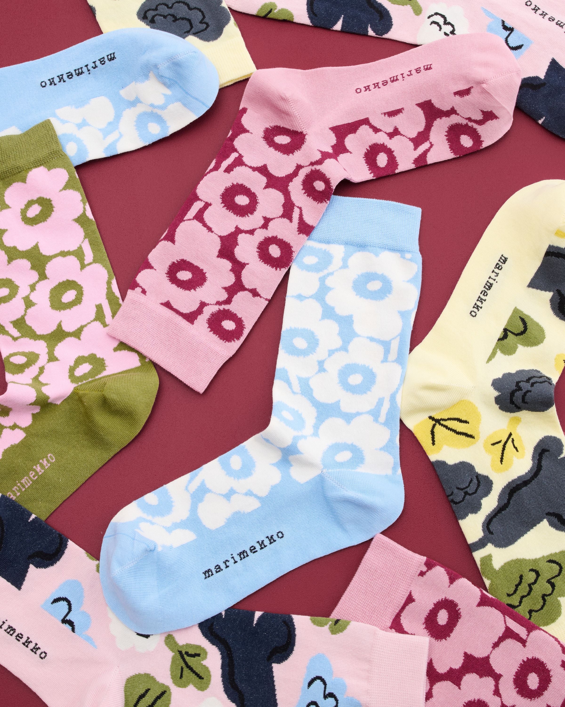 Linjaus Kukasta Kukkaan Socks