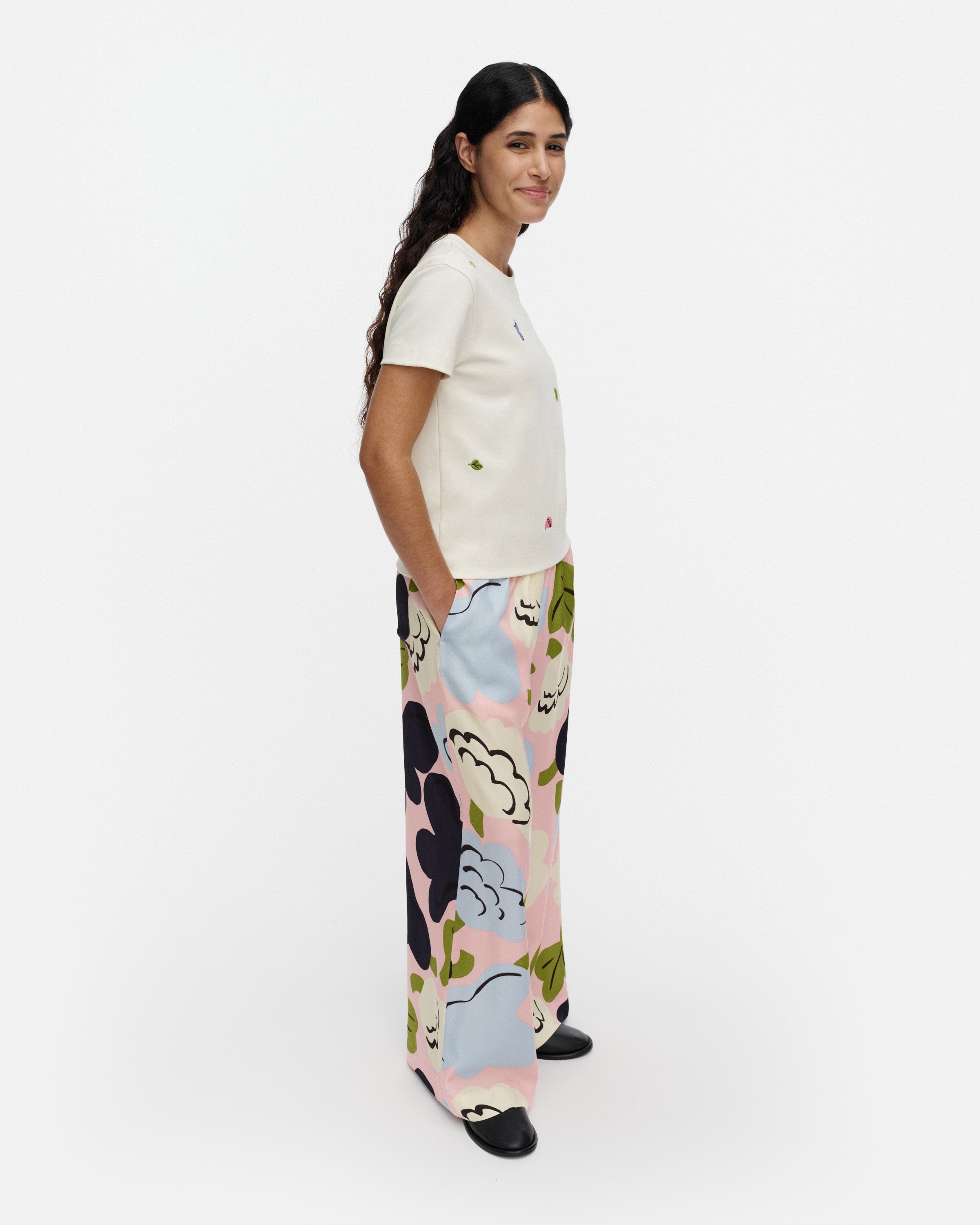 Vaihtelu Kukasta Kukkaan Trousers