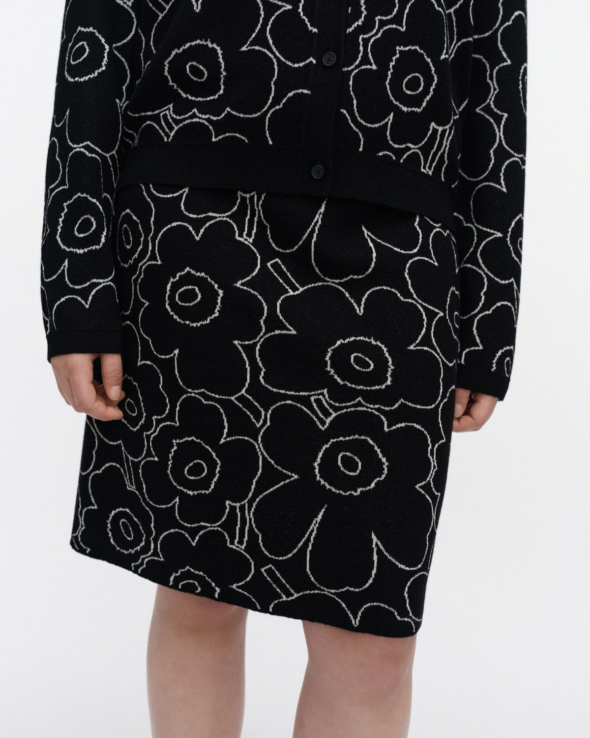 Vapaus Outline Unikko Knitted Mini Skirt