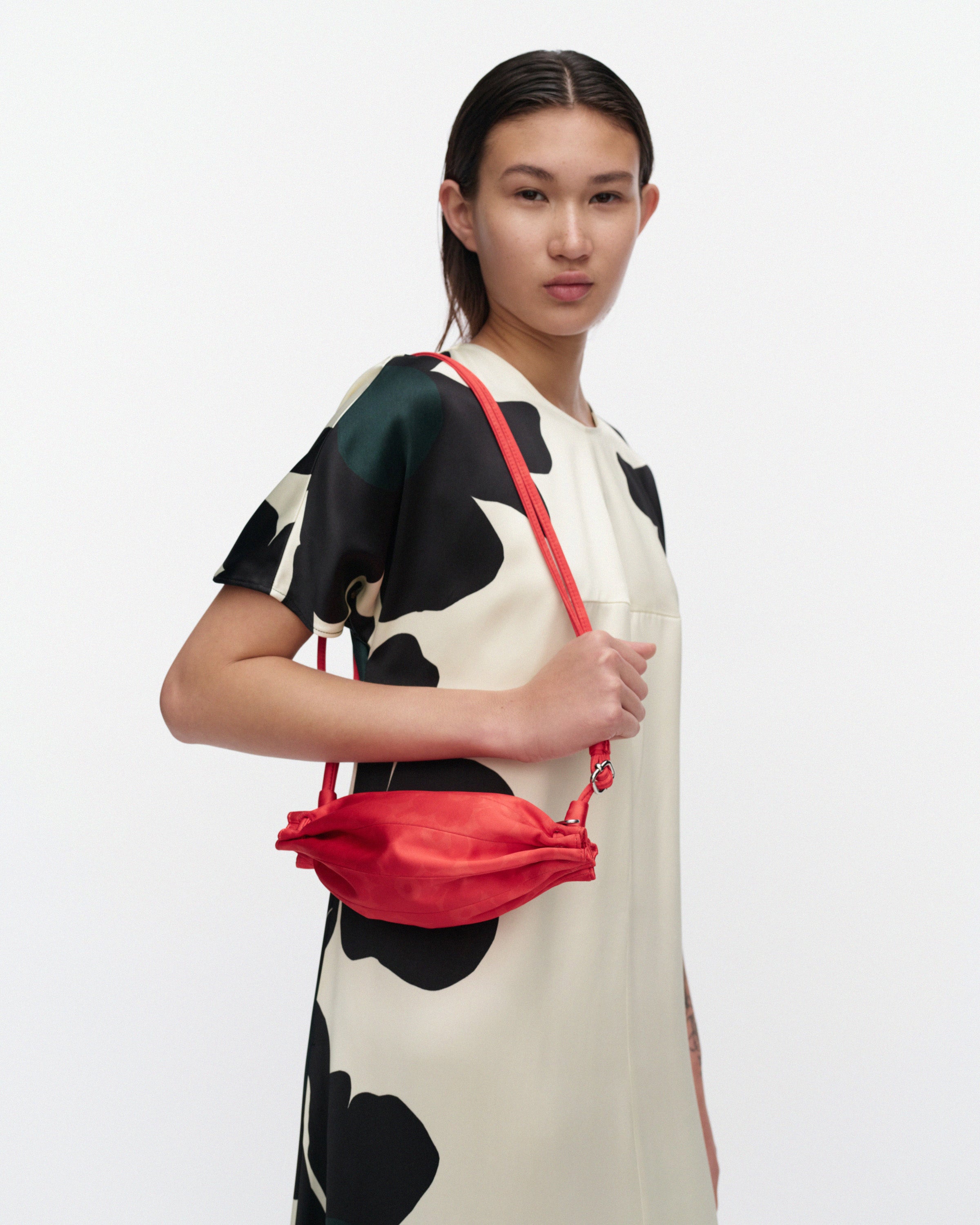 Pikku Karla Satin Unikko Shoulder Bag