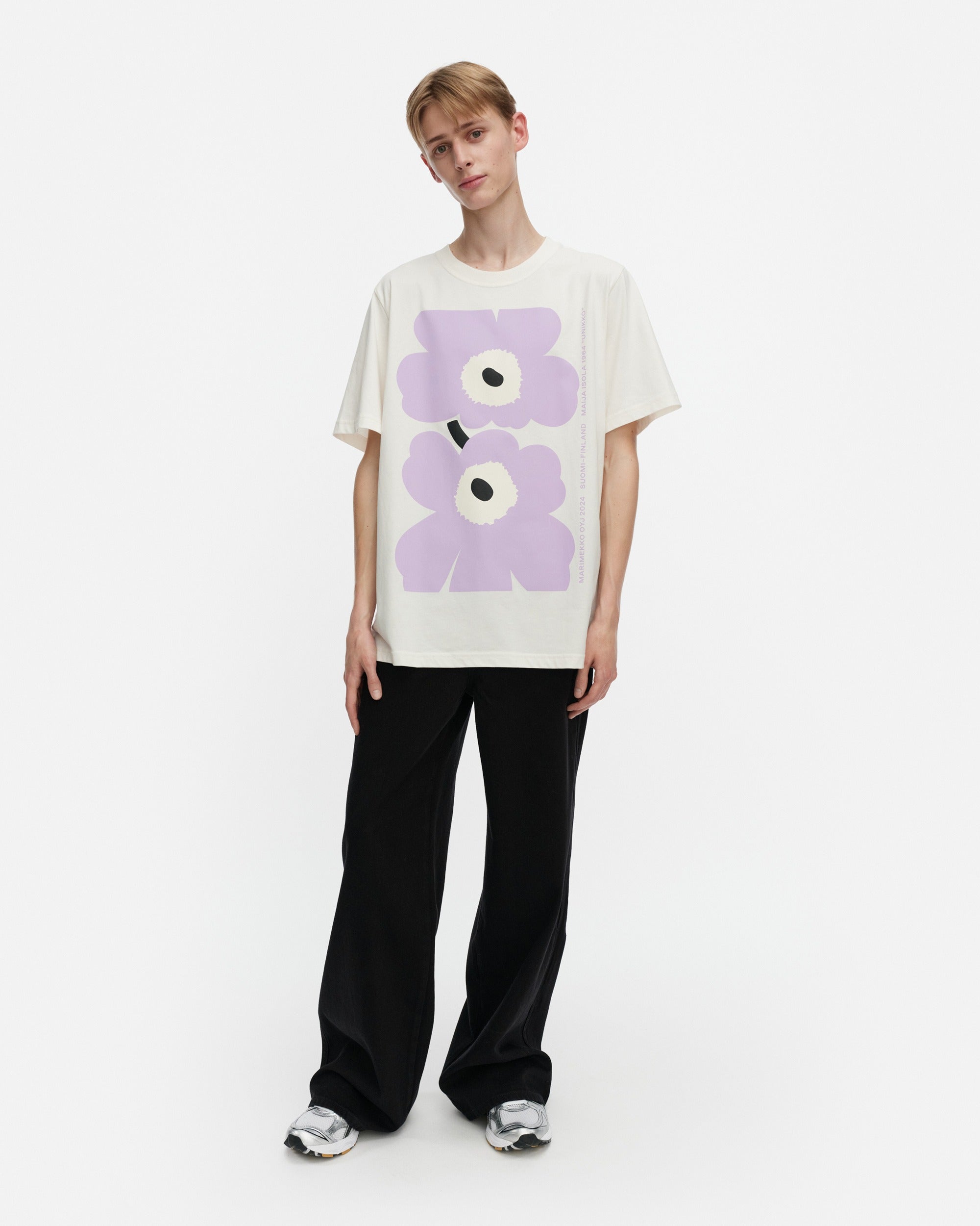 Kioski Asia Exclusive Embla Unikko Placement Short Sleeve Top