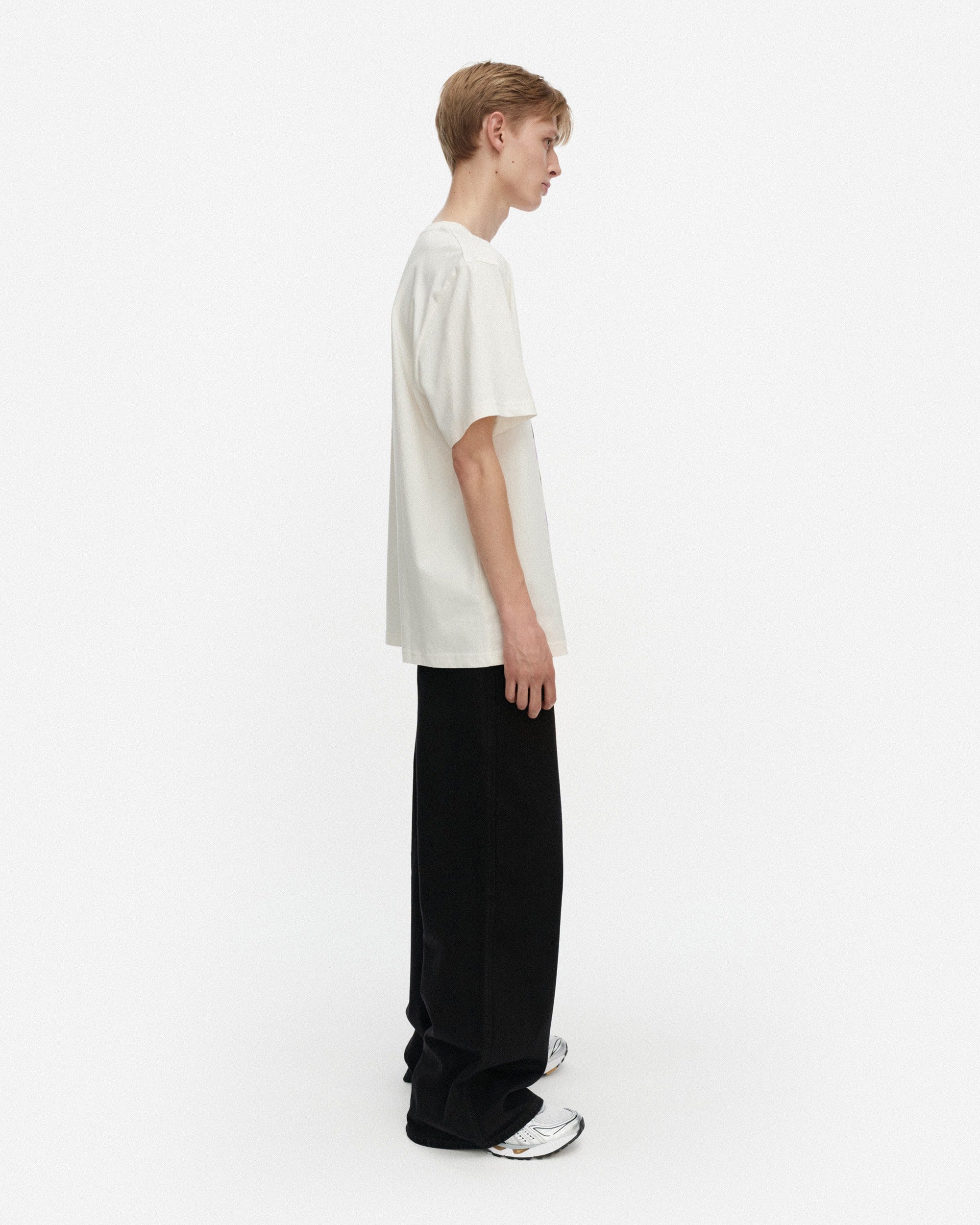 Kioski Asia Exclusive Embla Unikko Placement Short Sleeve Top