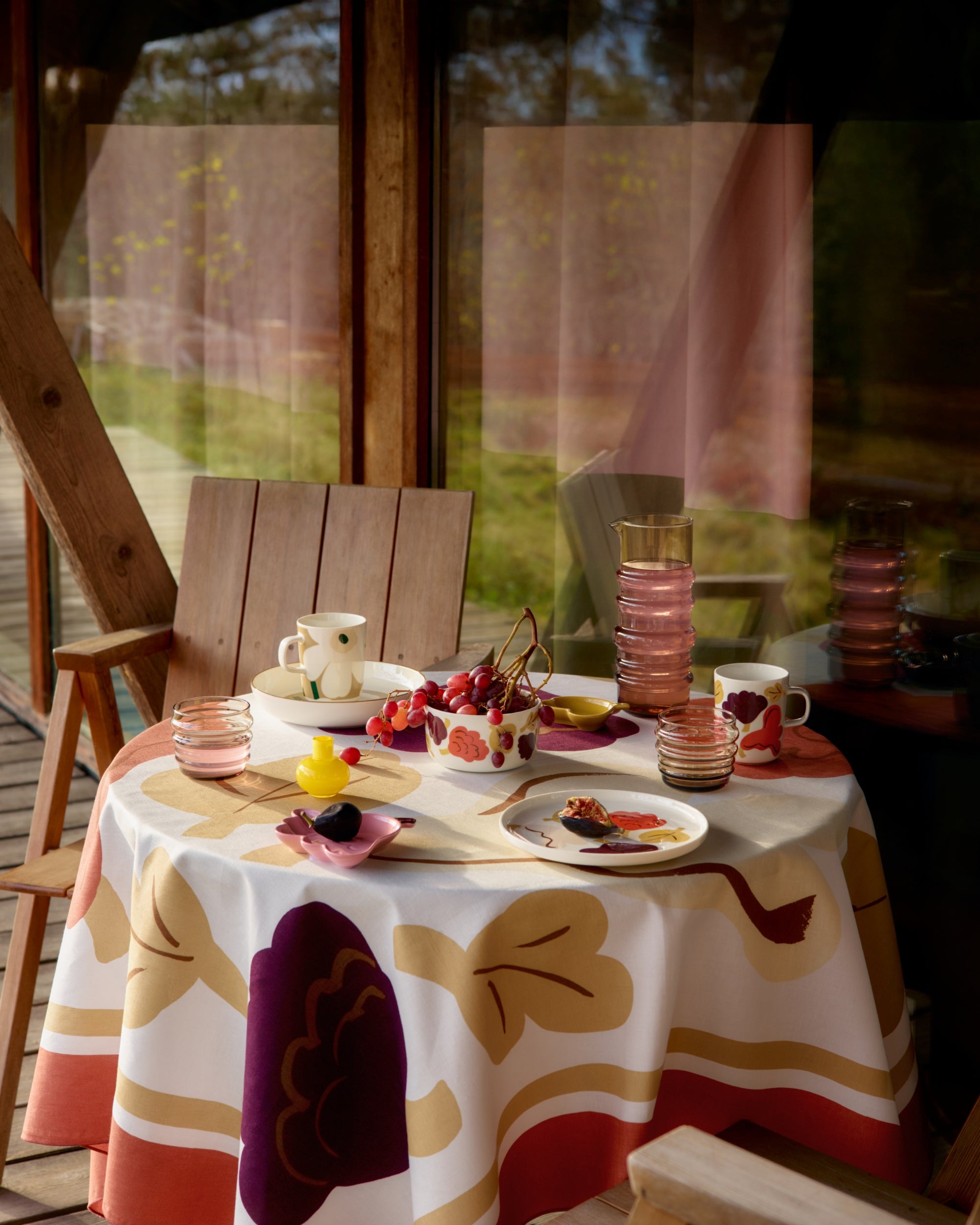 Kukasta Kukkaan Tablecloth 140X140cm